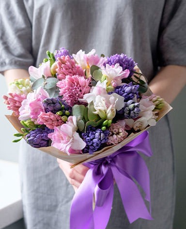Бесплатная доставка цветов в Белогорске (Крыму)